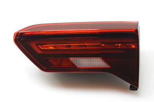 Tail light on trunk lid - 2GA945094C