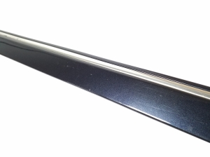 Mercedes Benz R-Class 251 (2006–2017) Front door molding A2516902162 - 5