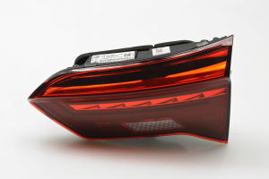 Tail light on trunk lid - 2GA945094C