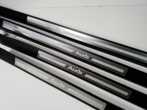 AUDI A8 D3 (2002–2010) Inner sill trim 4E0853986B - 5