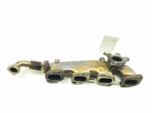  Exhaust manifold 