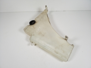   Esiklaasi pesuvedeliku paak  - 8T0955453C 