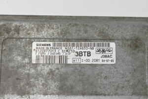 Ford Fusion (2002–2005) Engine control unit 4S6112A650NB - 4