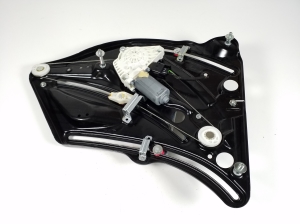 Mercedes Benz E-Class W207 (2009–2017) Rear fork windscreen lifter and its components A2076701303 - 3