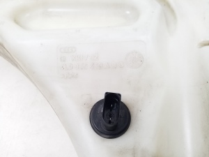 AUDI Q7 (2006–2015) Front washer fluid reservoir 4L0955453 - 2