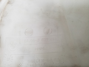 BMW 3 SERIES E91 (2005–2013) Scheibenwaschbehälter vorne und seine Teile - 2