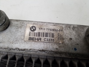 BMW 5 SERIES E60 (2003–2010) Jahutusradiaator 7792832 - 4