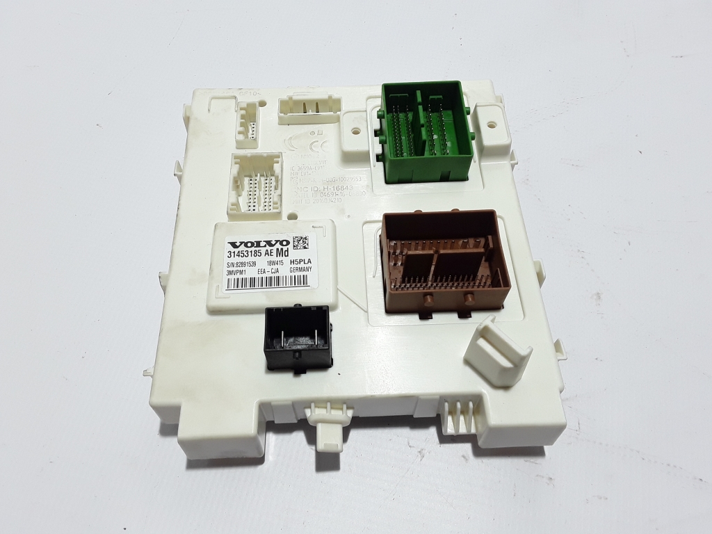 volvo xc40 fuse box