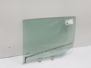 Rear side door glass - 823010029R