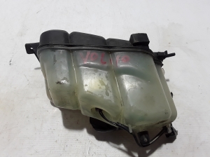  Tank for coolant 