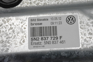 Volkswagen Tiguan (2007–2016) Priekšējo durvju logu pacēlājs 5N2837729F - 5