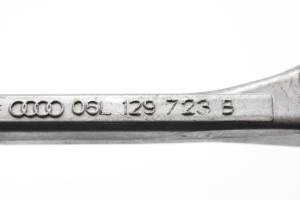 Volkswagen Golf VII (2012–2026) Sonstiges Teil des Ansaugkrümmers 06L129723B - 4