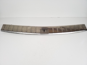 Rear panel interior trim