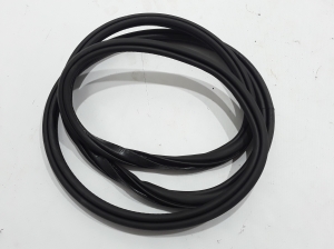  Rear side door sealing rubber 