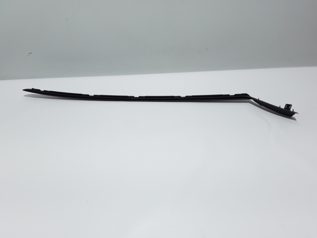 Benutzt VOLVO XC40 Windschutzscheibenstrebengurt außen 31448940