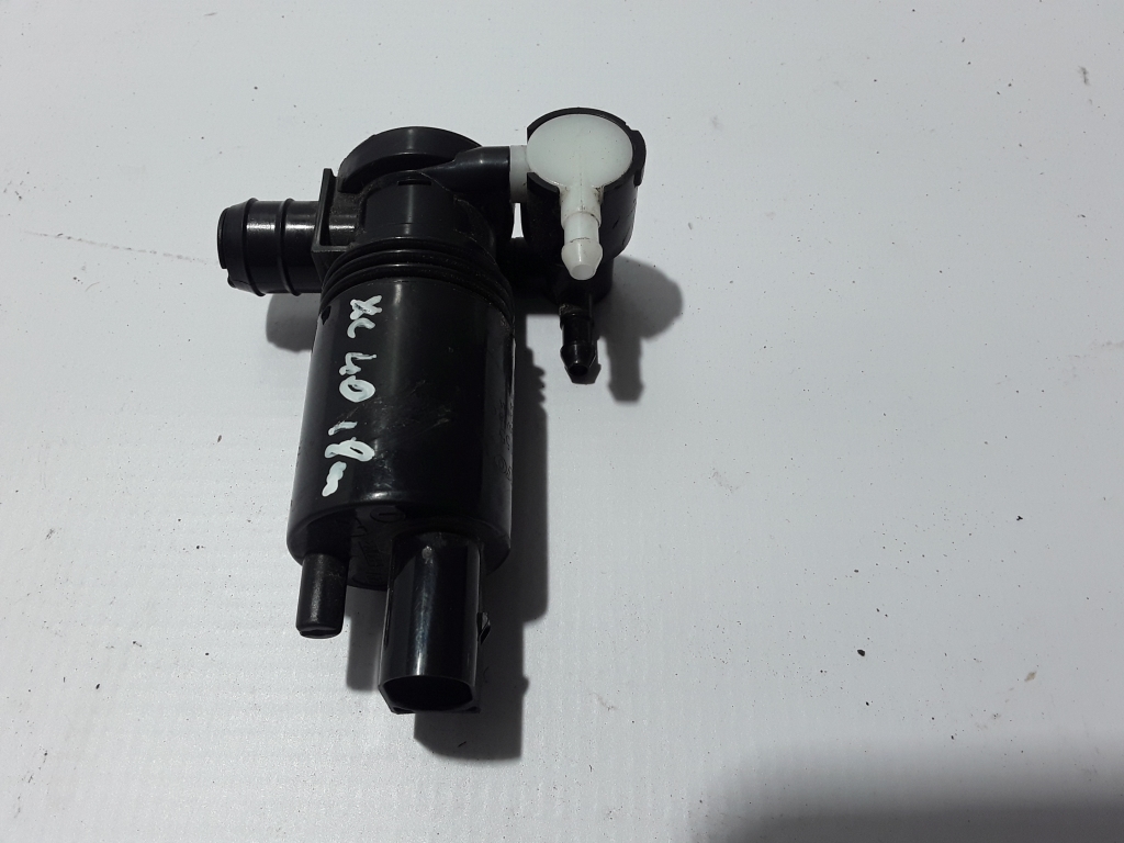 Used VOLVO XC40 Front window washer motor 31693155