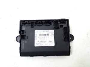   Rear side door control unit 