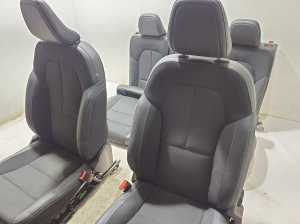 VOLVO XC40 (2017–2026) Salons un tā detaļas - 5