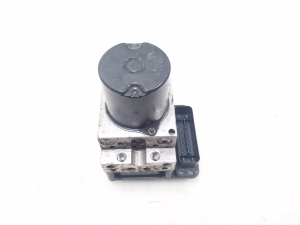 ABS Steuergerät - 6780126