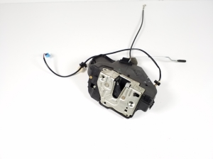 Mercedes Benz CLS-Class 219 (2004–2010) Tagumise külgukse lukk A2197300235 - 3