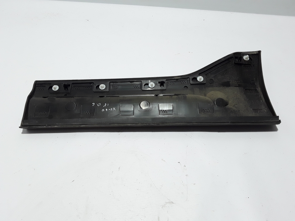 VOLVO XC40 1 generation (2017-2024) Right Side Sliding Door Molding 31448319 22384951