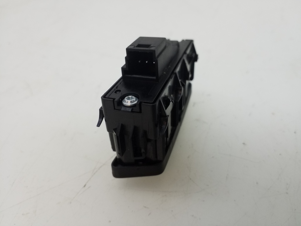 Mercedes Benz E-Class W212 (2009–2015) Door lock/unlock switch A2048706310 Mercedes Benz E-Class W212 (2009–2015) Door lock/unlock switch A2048706310