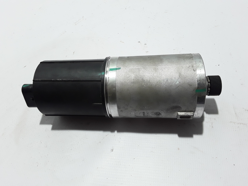 Used VOLVO XC40 Electric power steering pump