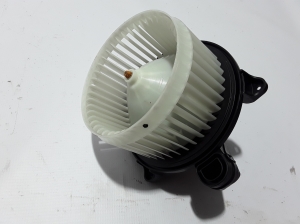   Cabin shoulder motor 