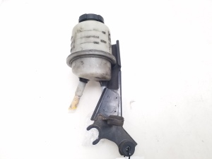   Tank power steering pump 