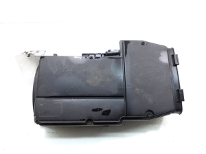 Mercedes Benz C-Class 204 (2007–2014) Luftfiltergehäuse A2710900901 - 3