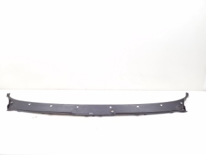 Wiper cowl trim panel - 15671610