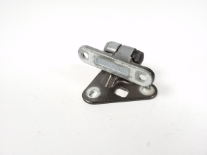 Mercedes Benz CLS-Class 219 (2004–2010) Front door lower hinge A2117200337 - 3