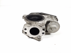  EGR valve 