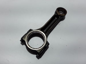  Connecting rod 