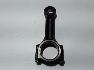  Connecting rod 