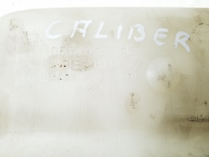 Dodge Caliber (2006–2012) Scheibenwaschbehälter vorne 05303789AD - 2