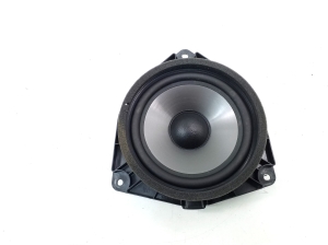  Rear side door speaker 