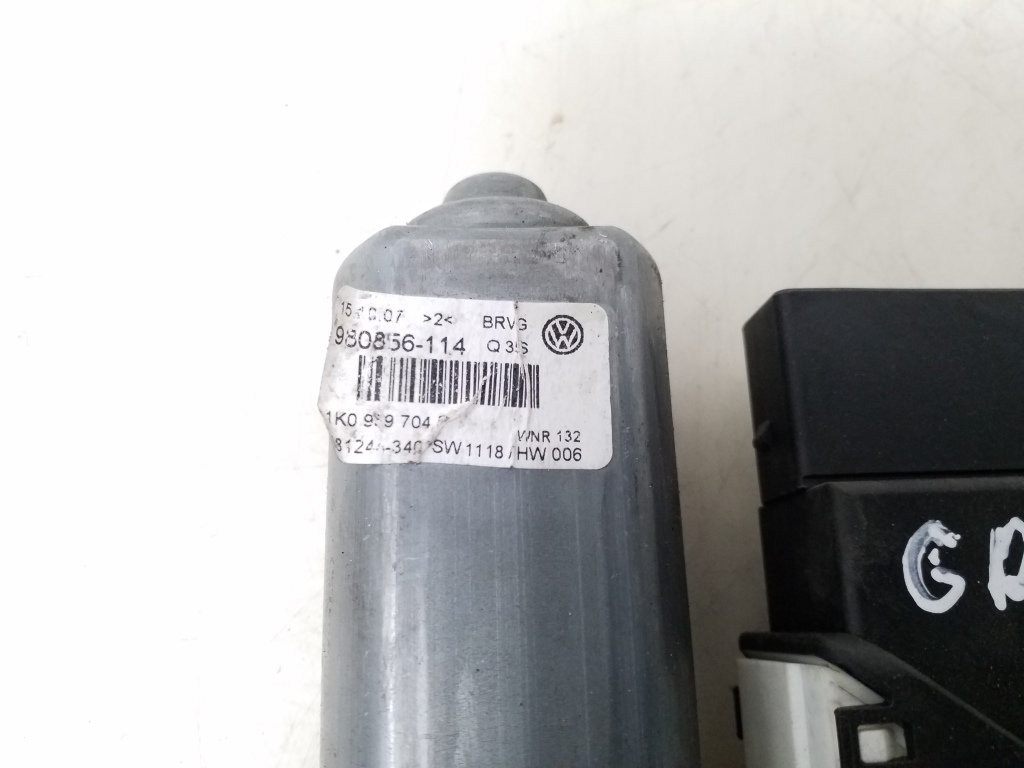 VOLKSWAGEN Passat B6 (2005-2010) Moteur de commande de vitre de porte arrière droite 1K0959704P 25076185