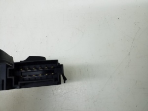 Mercedes Benz E-Class W212 (2009–2015) Esiistme juhtlüliti istmel A2048701958 - 2