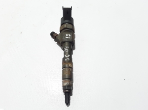  Fuel injector 