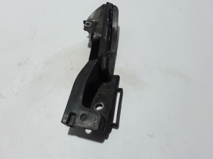   Another detail of the windshield wiper mechanism 