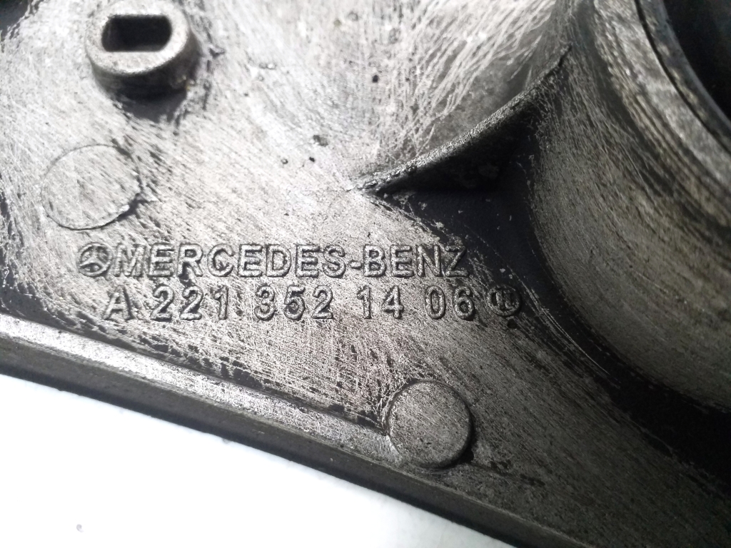 MERCEDES-BENZ S-Class W221 (2005-2013) Rear differential bracket A2213521406, A2213503608 20411769
