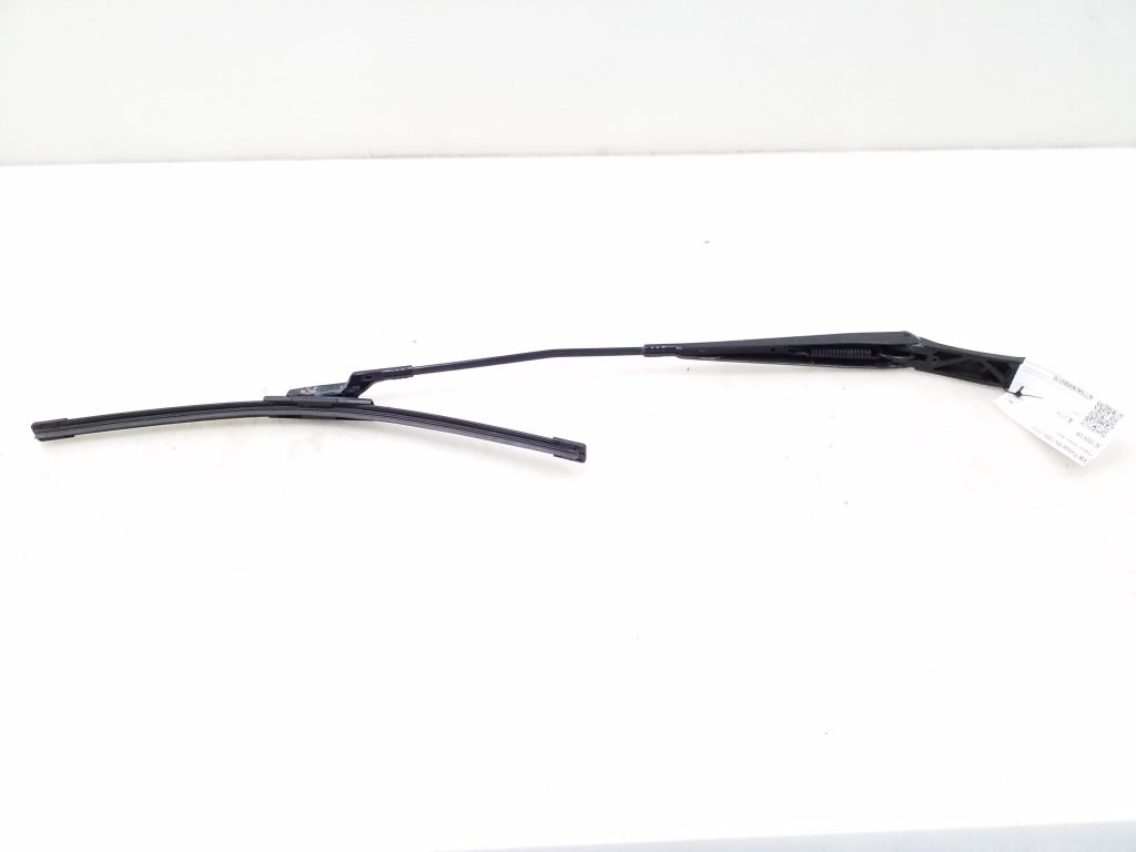 Used Volkswagen Passat Windshield wiper blade 3C1955410B