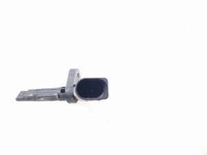 AUDI A6 C6 (2004–2011) ABS-Sensor vorne 4E0927804D - 2