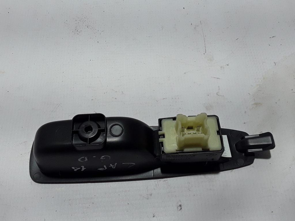 RENAULT Captur 1 generation (2013-2019) Comutator de control geam ușă  dreapta spate 829614619R 22385268