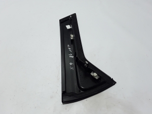  Rear side door tray 