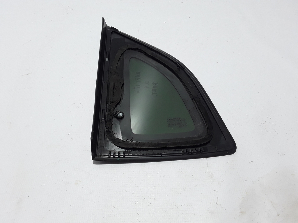 RENAULT Captur 1 generation (2013-2019) Kreisās Puses Aizmugurējais Stikls 833078189R 22385251