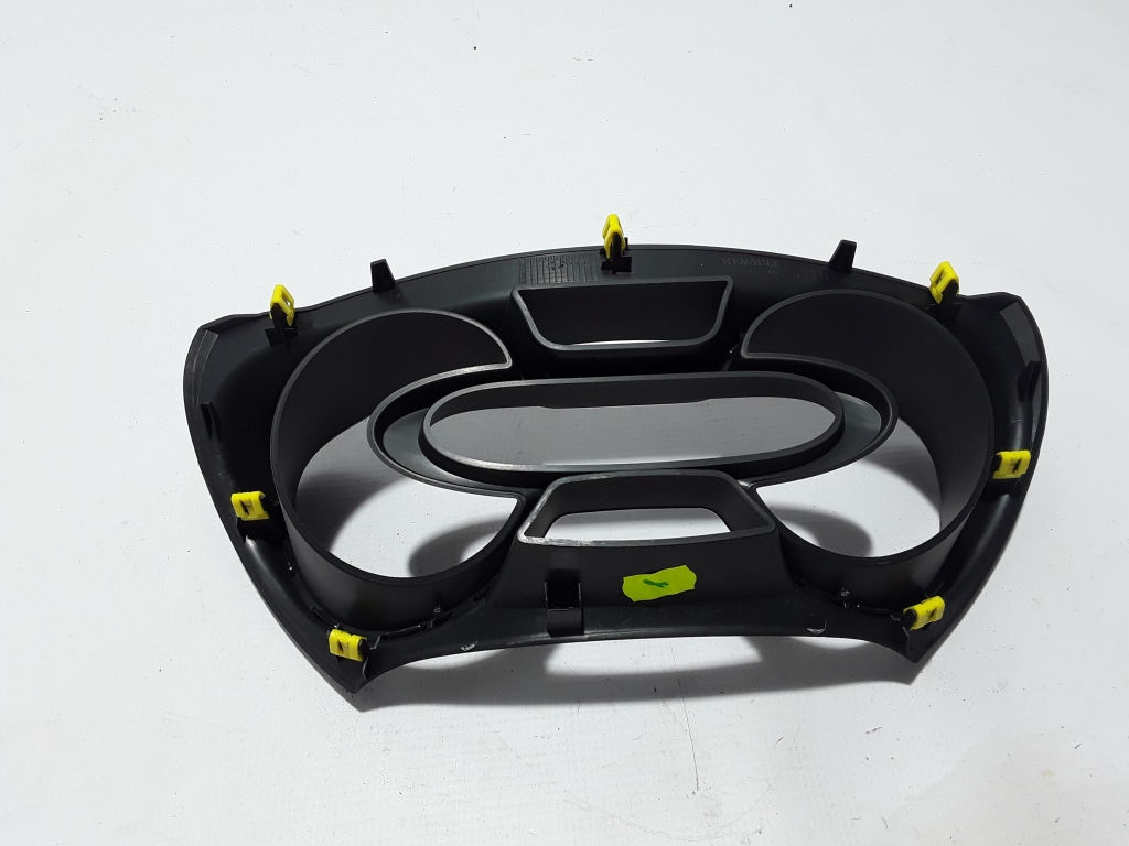 RENAULT Captur 1 generation (2013-2019) Instrument Cluster Speedometer Trim 682507178R 22385226