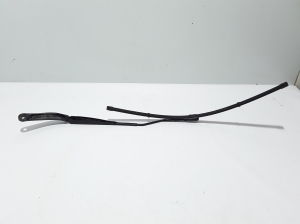 RENAULT Captur (2013–2019) Windshield wiper arm 288812365R - 3