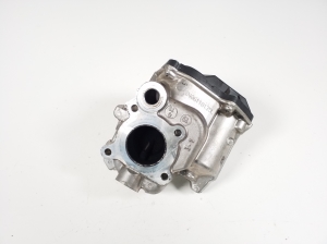  EGR valve 